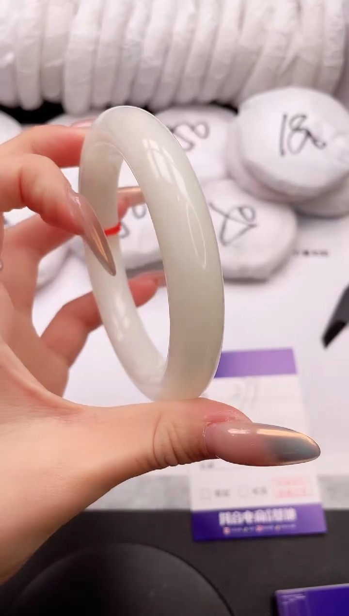 【闪购商品】和田玉手镯未镶嵌22L279-63