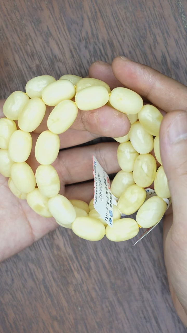 【闪购商品】琥珀裸石未镶嵌白蜡枣珠手串多样性发其一