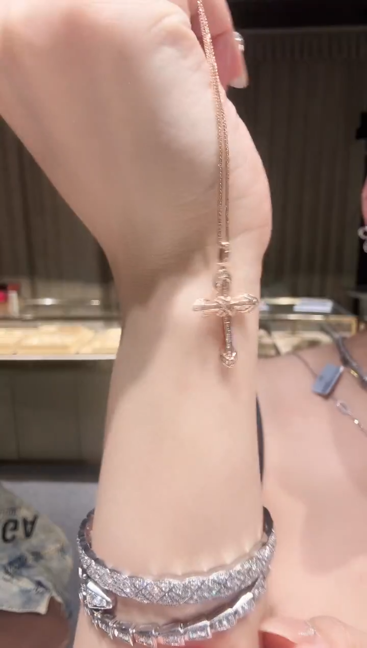 18K金镶嵌吊坠（不含链）钻石BV0003-R  玫瑰金