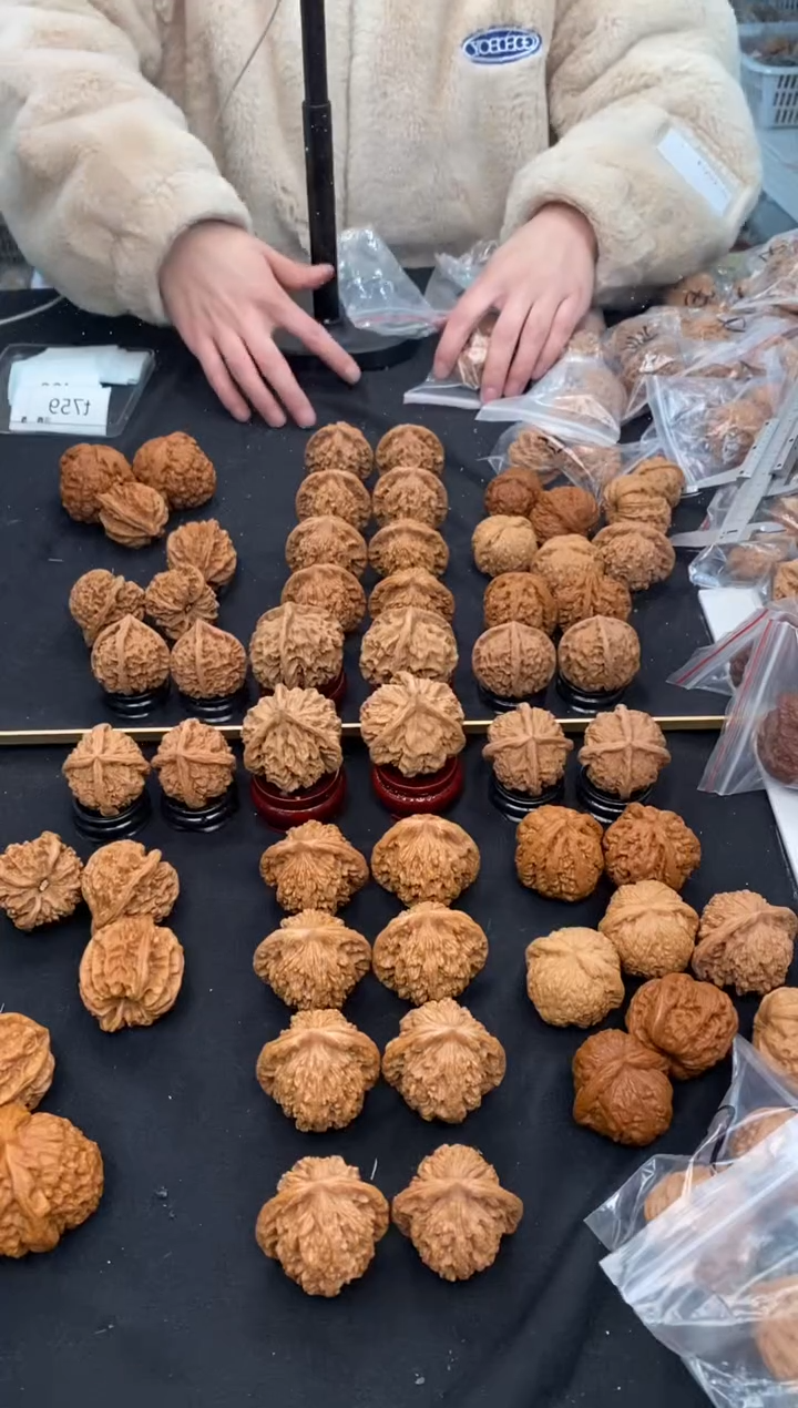 【闪购商品】文玩核桃把件麦穗虎头43/44