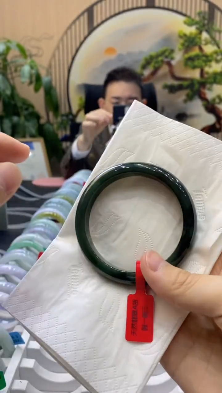 【闪购商品】翡翠手镯未镶嵌00007822