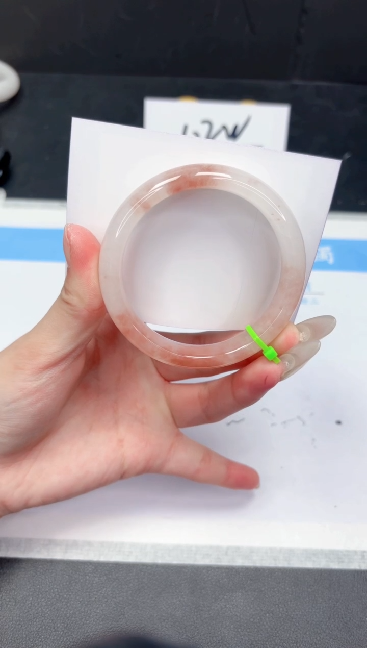 【闪购商品】石英质玉手镯未镶嵌106-54.1