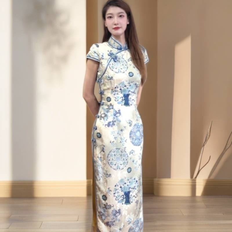 白幼秀港风设计师真丝青花瓷重磅复古中国风老料夏季清凉旗袍5704