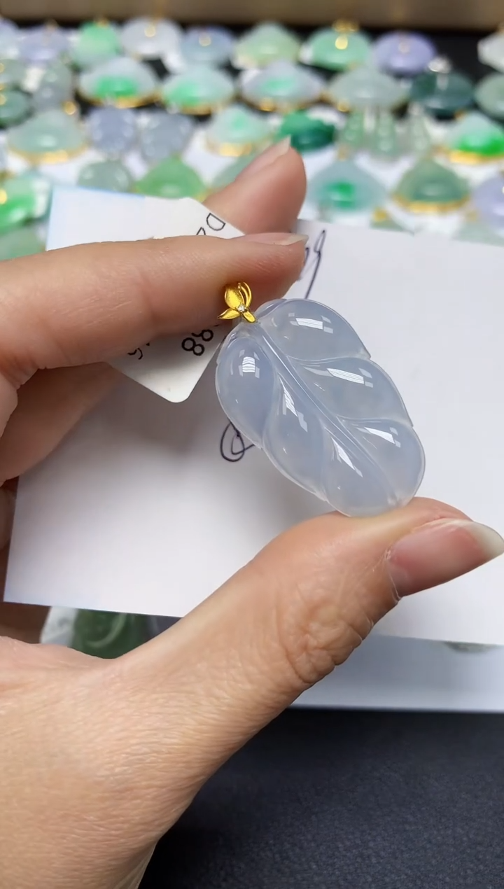 翡翠18K金镶嵌颈饰 天然翡翠A货