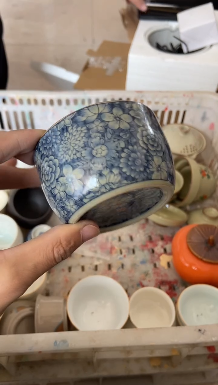 杯子瓷无运费险有瑕疵的摄影的产品有使用过的痕迹有点脏介意勿拍