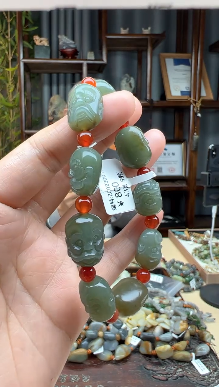 【闪购商品】和田玉颈饰未镶嵌手串  43克