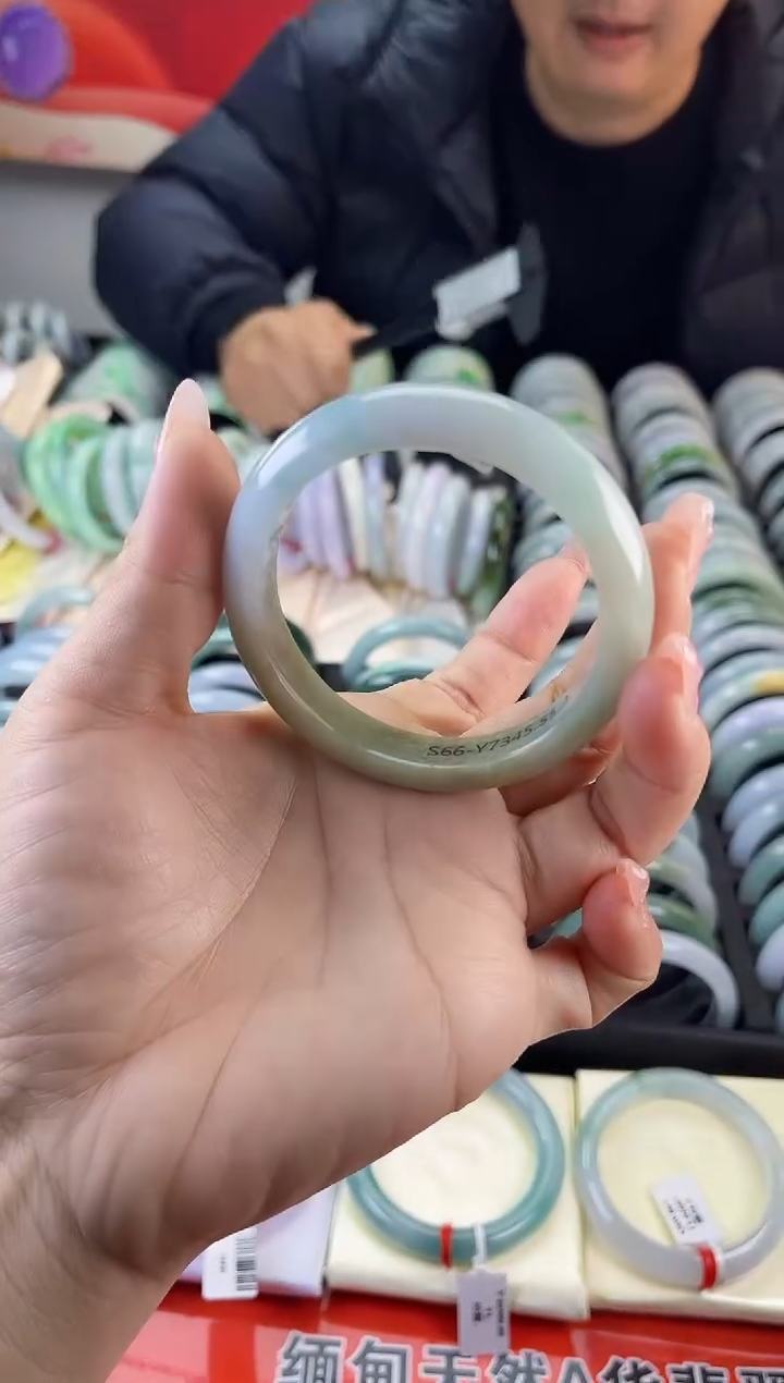 【闪购商品】翡翠手镯未镶嵌翡翠1