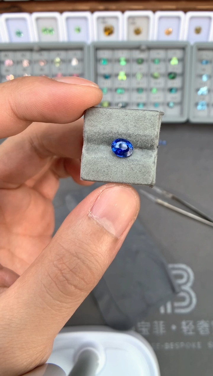 【闪购商品】定制蓝宝石裸石未镶嵌1.59ct