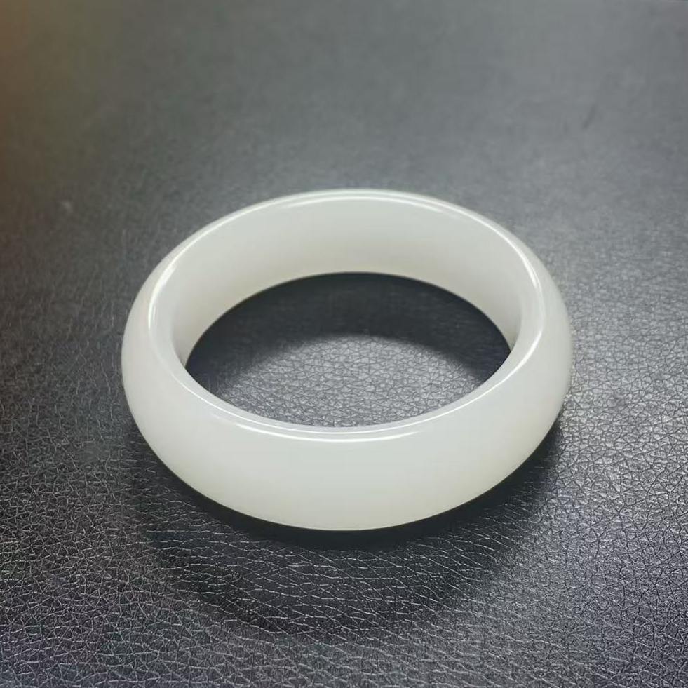 z91细节彰显出气质高贵与典雅美丽手镯