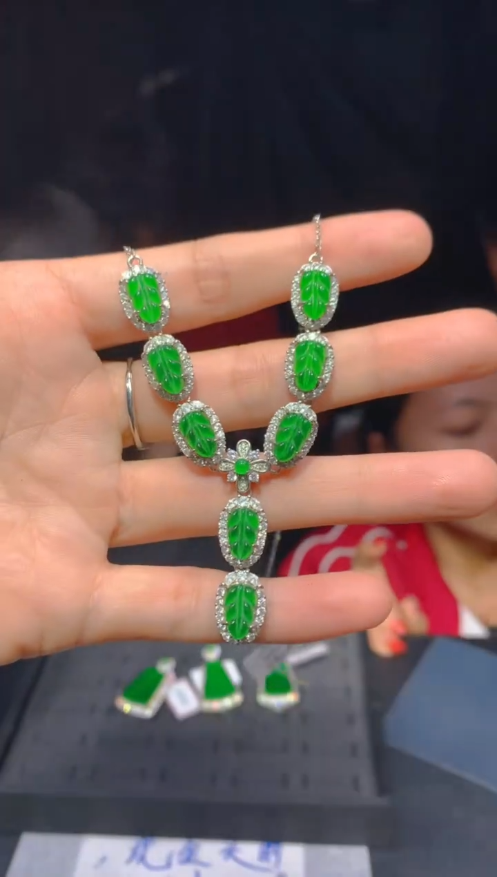 【闪购商品】定制翡翠未镶嵌132多样性发货（发其一）