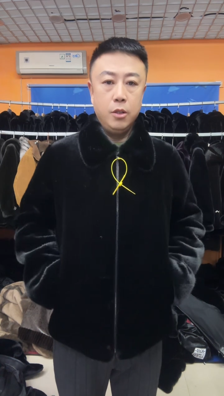 翻领   145斤  男款