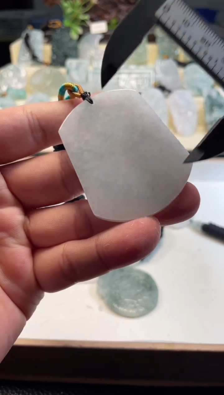 颈饰未镶嵌翡翠12/03/089