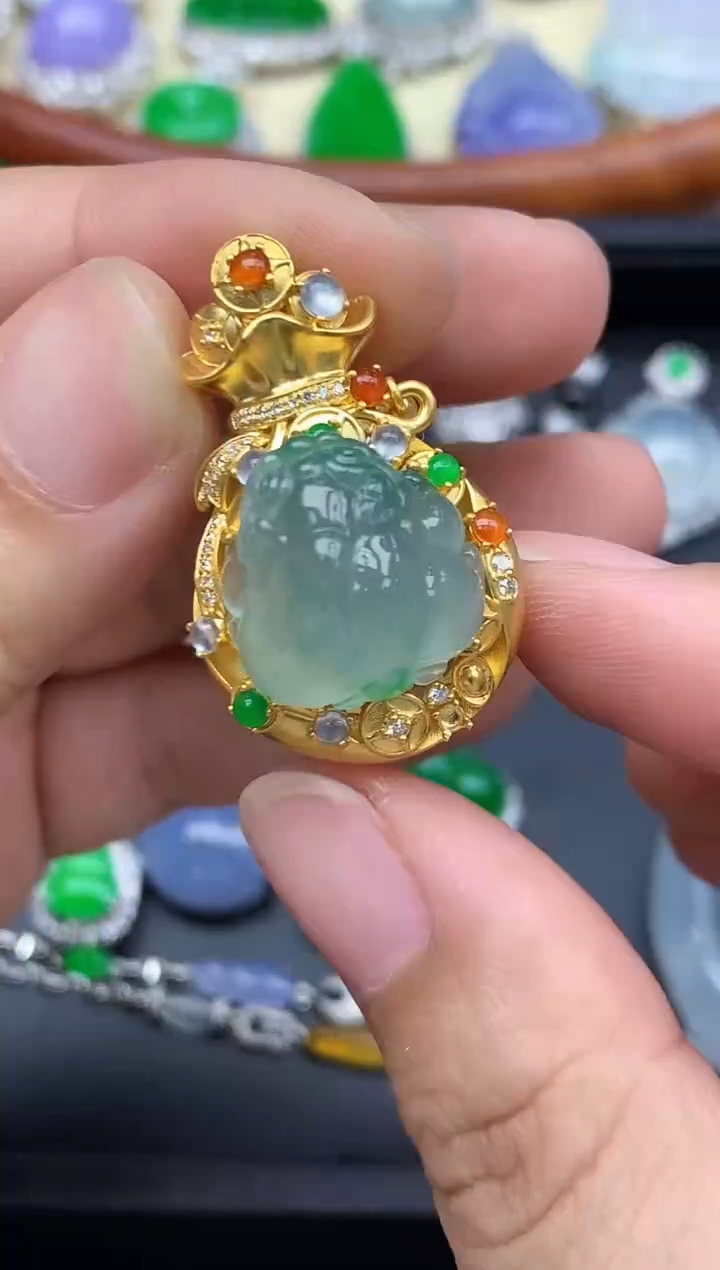 颈饰18K金镶嵌翡翠591-中国好珍宝