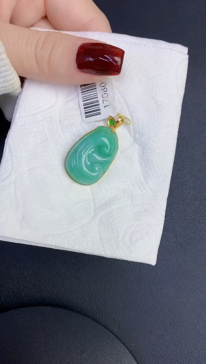 颈饰18K金镶嵌翡翠缅甸天然翡翠a货