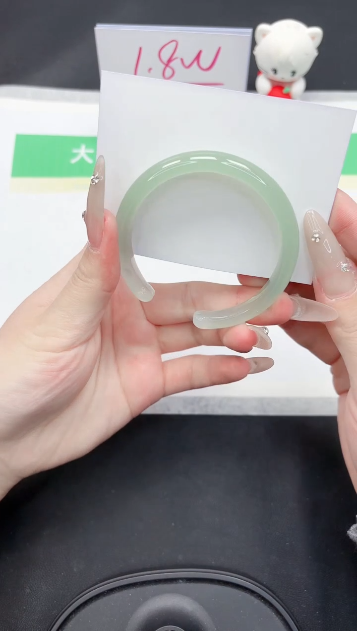 【闪购商品】石英质玉手镯未镶嵌48-57