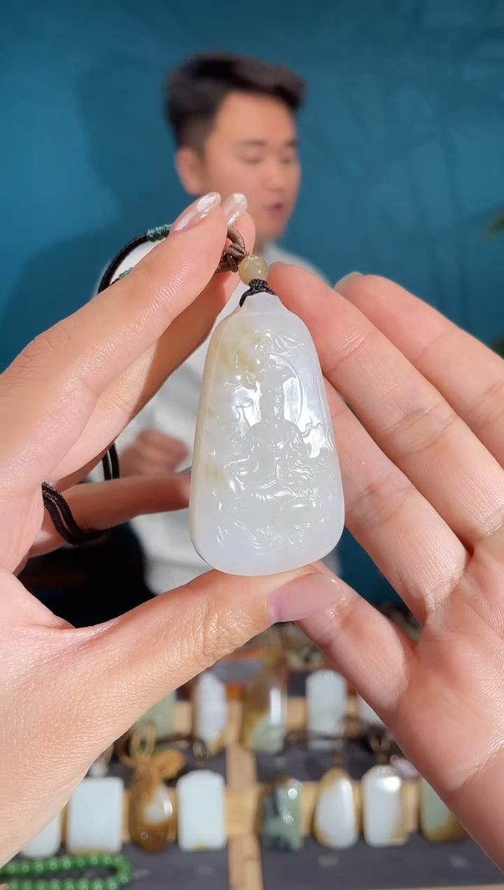 颈饰未镶嵌和田玉1