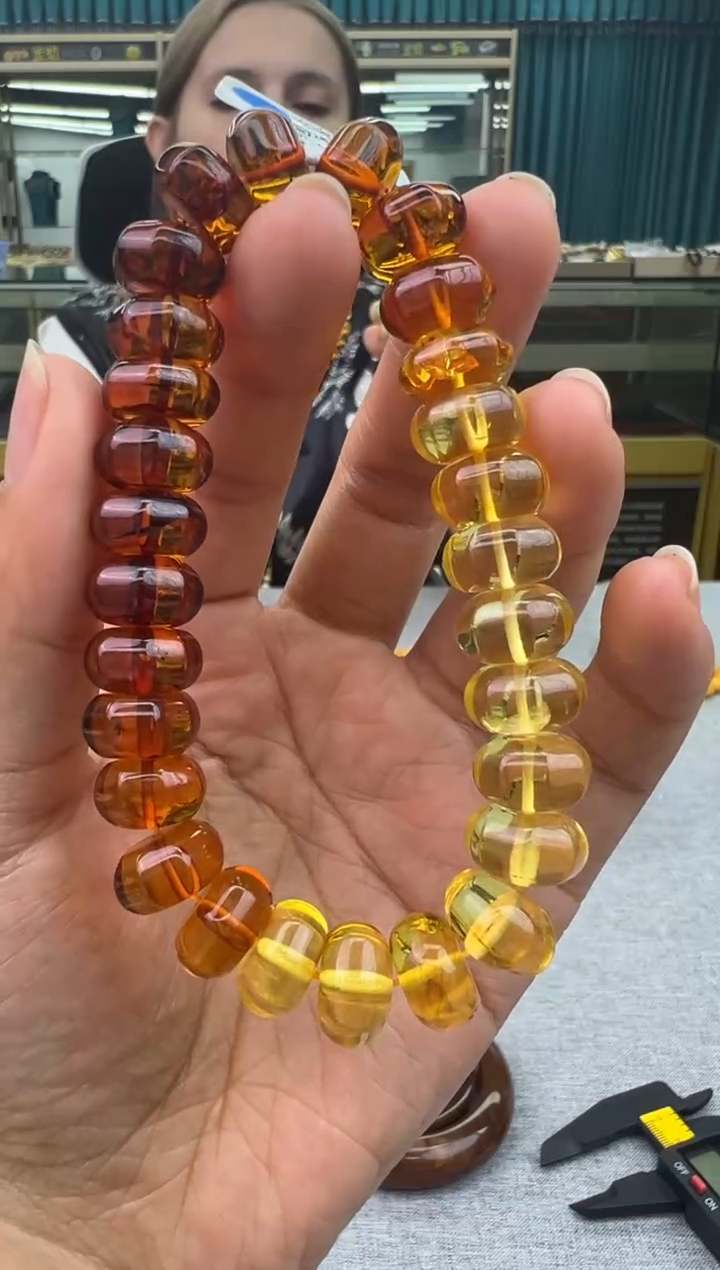 未镶嵌琥珀手链194秒拍号 假一赔三