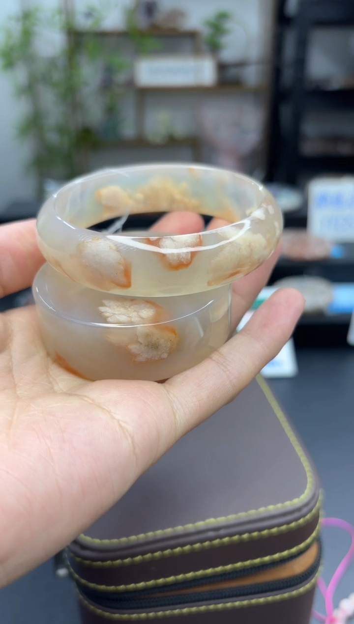 【闪购商品】石英质玉手镯未镶嵌A135(62圈赠送镯心)