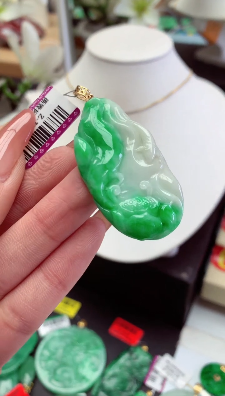 【闪购商品】翡翠吊坠(不含链)18K金镶嵌挂件