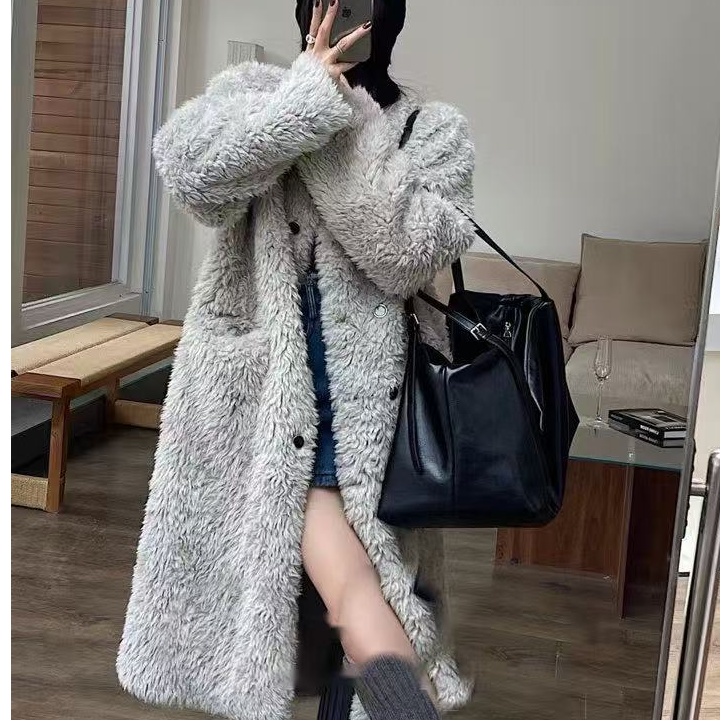 欧韩时尚高级感双排扣保暖毛毛衣