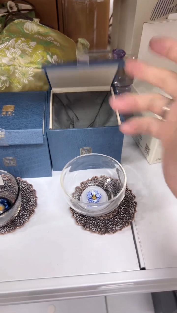 福容金谷杯花球款送禾器铜制杯垫一份