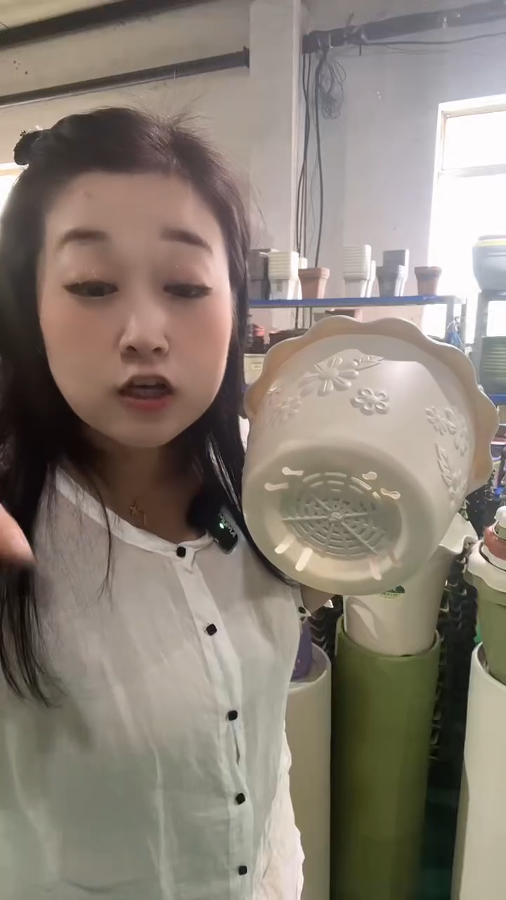 浮雕盆2003型号两个带托盘米白