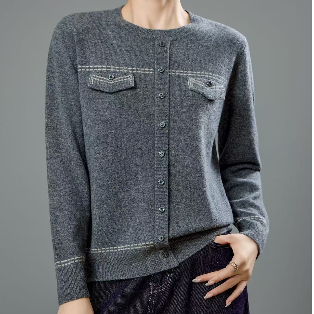 黛妍6615-1冬季新款100%羊毛洋气百搭圆领假口袋针织假开衫