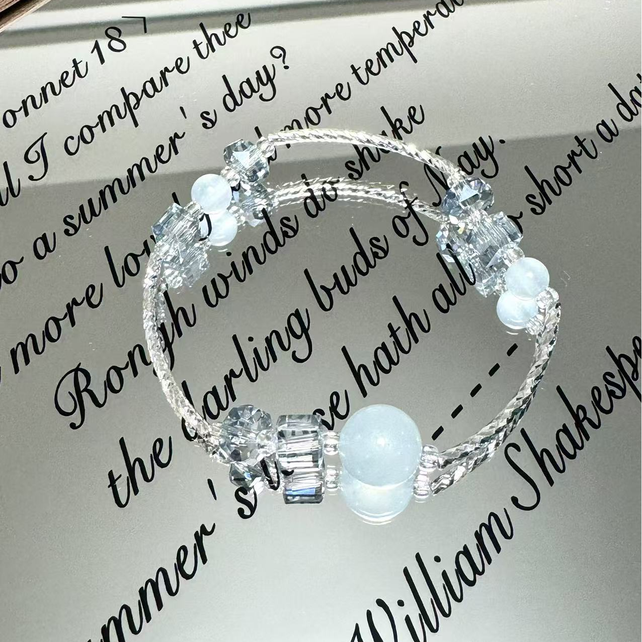 【月半弯】天然海蓝宝+铜弯管设计款手串