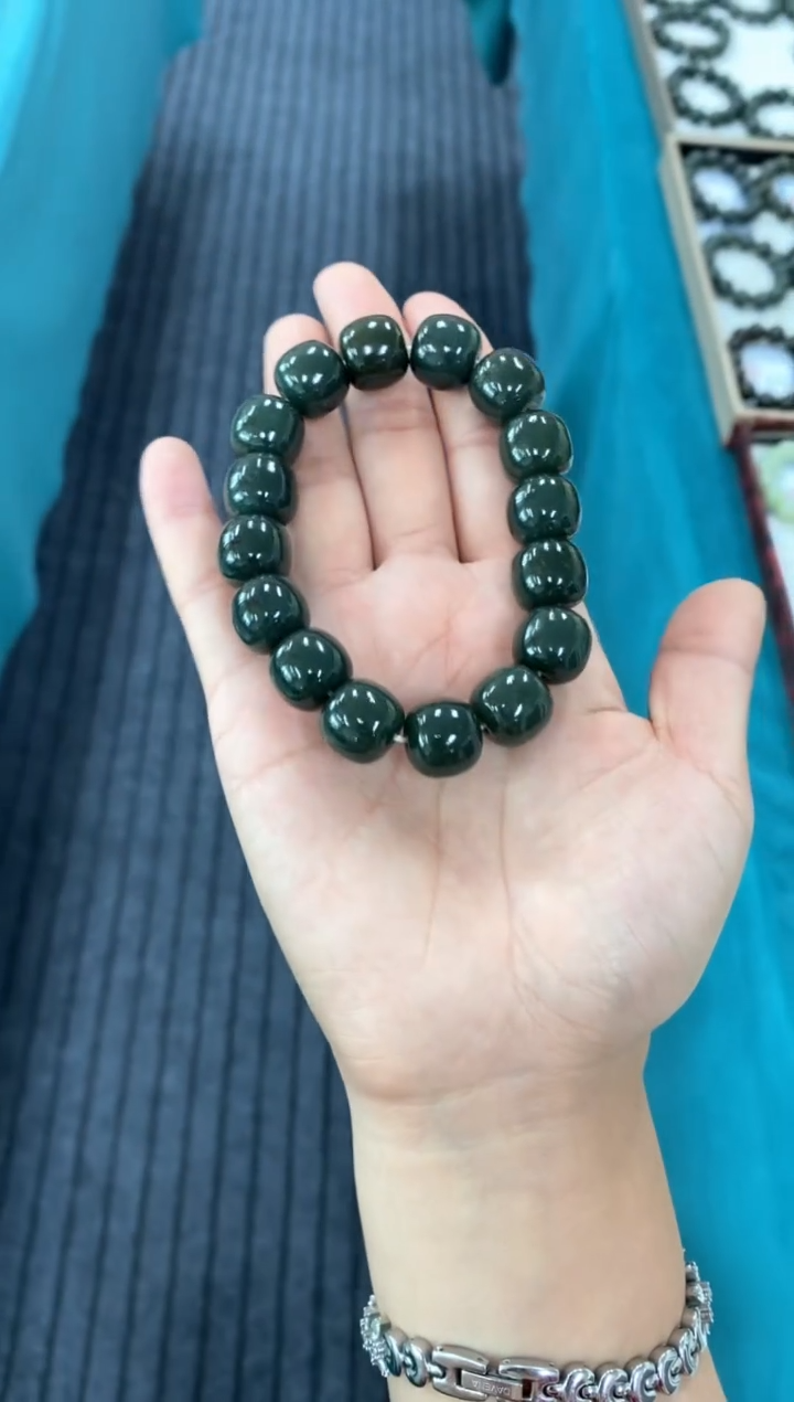 和田玉未镶嵌珠宝奇石纯天然新疆和田玉卡14LXZ14