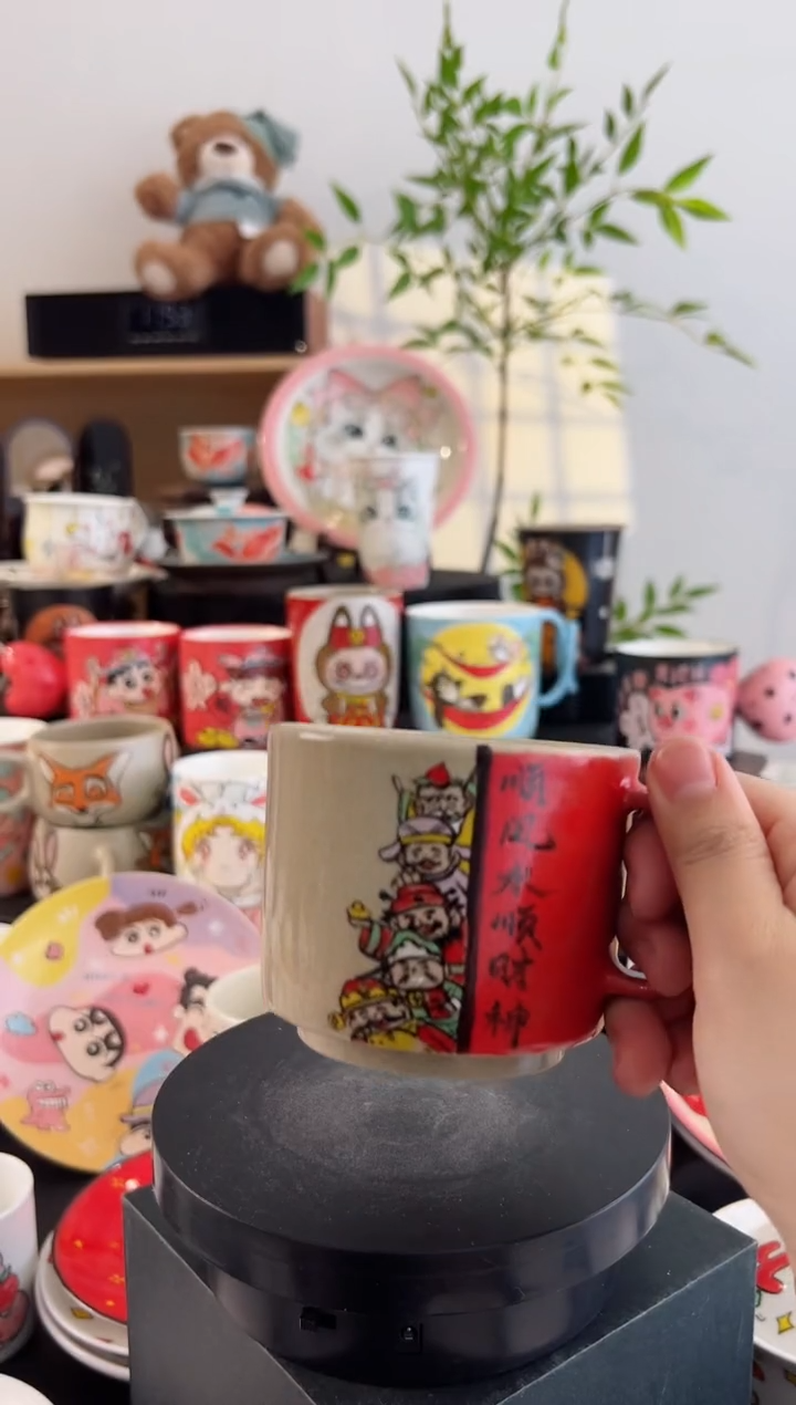 【闪购商品】摆件手工手绘陶瓷小杯杯 商品微瑕
