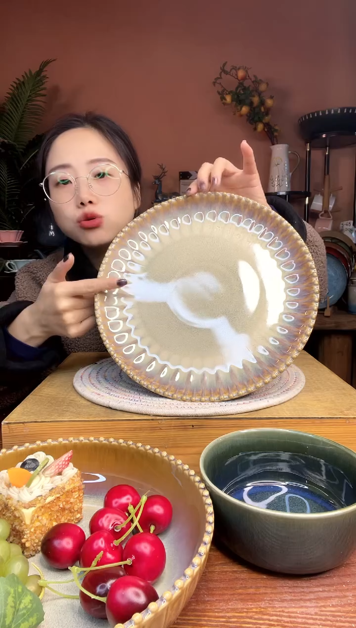 陶瓷10.5英寸珠点大盘 微瑕疵