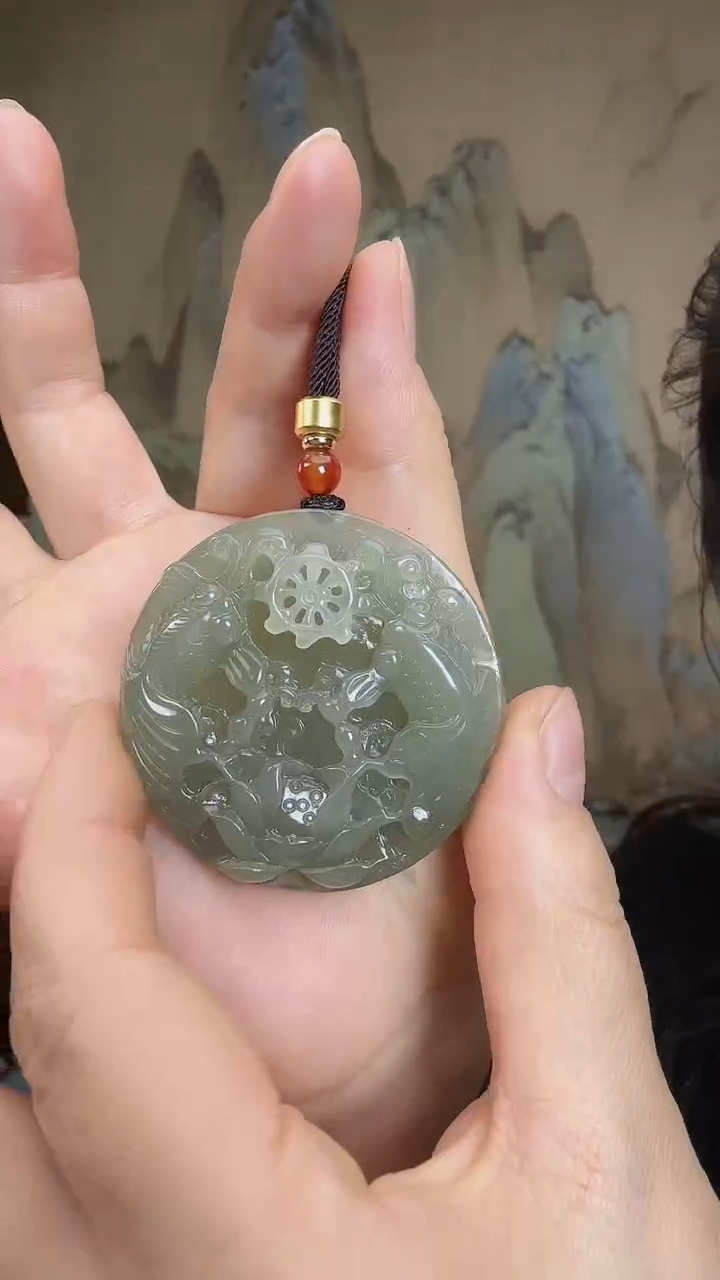 颈饰未镶嵌和田玉.