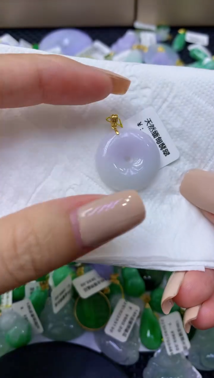 颈饰未镶嵌翡翠天然缅甸翡翠A货