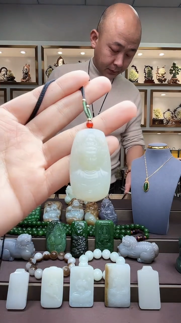 【闪购商品】和田玉颈饰未镶嵌苏