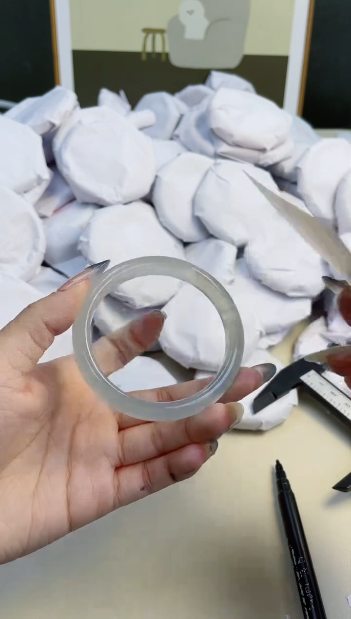 【闪购商品】玛瑙/玉髓手镯未镶嵌6663