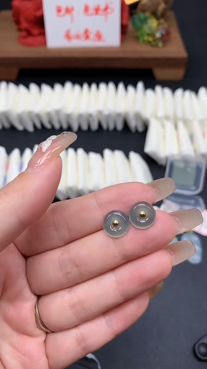 【闪购商品】翡翠耳钉18K金镶嵌MS154779