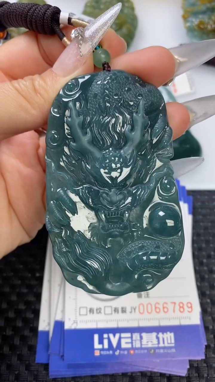 【闪购商品】翡翠颈饰未镶嵌1111111111111111