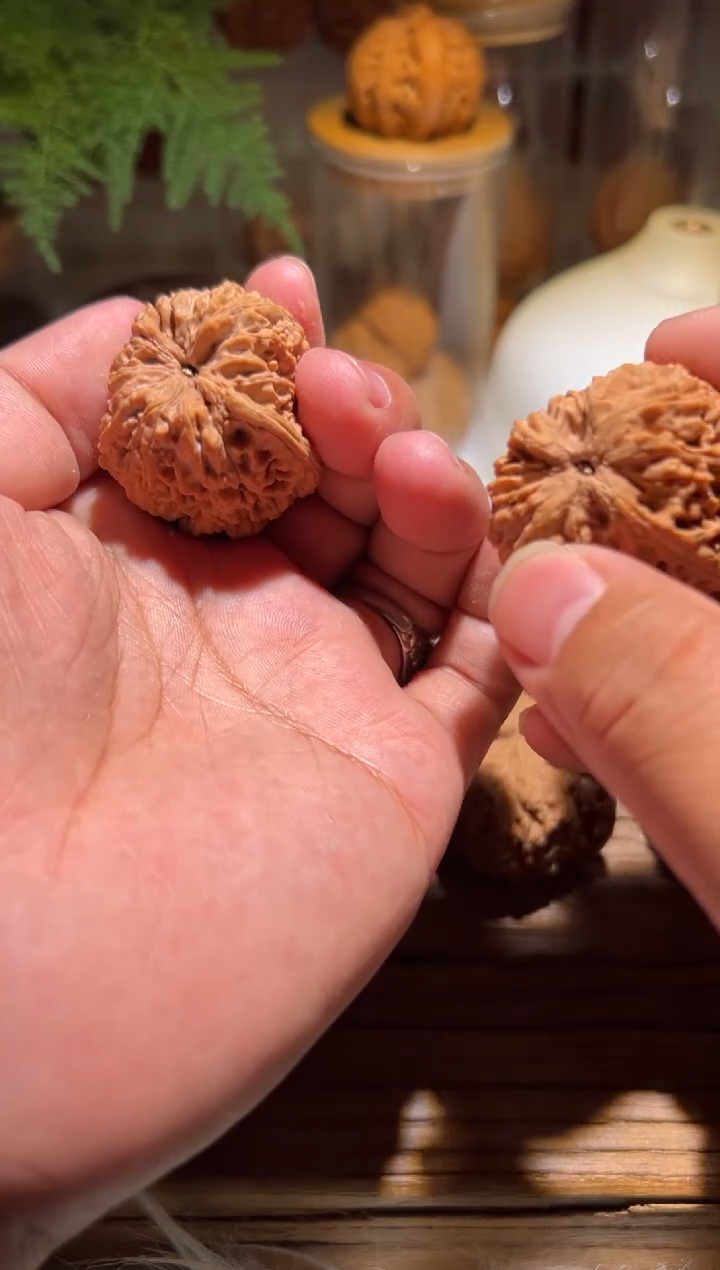 【闪购商品】文玩核桃吊坠路弘蒜头88