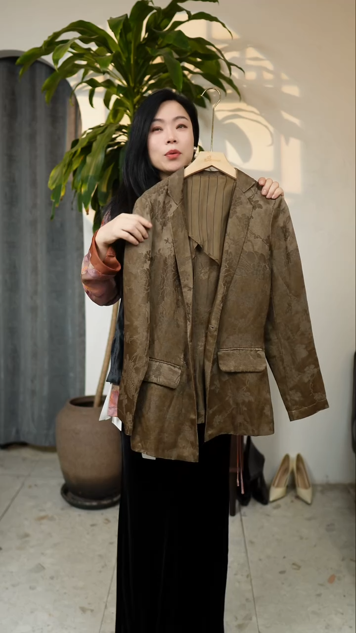 咖色提花修身西装 S码（100斤以内）