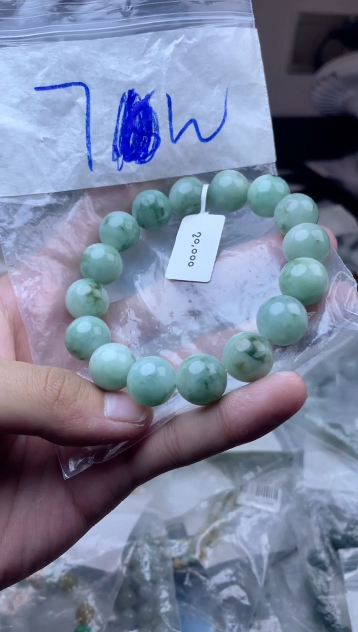 定制翡翠未镶嵌珠串