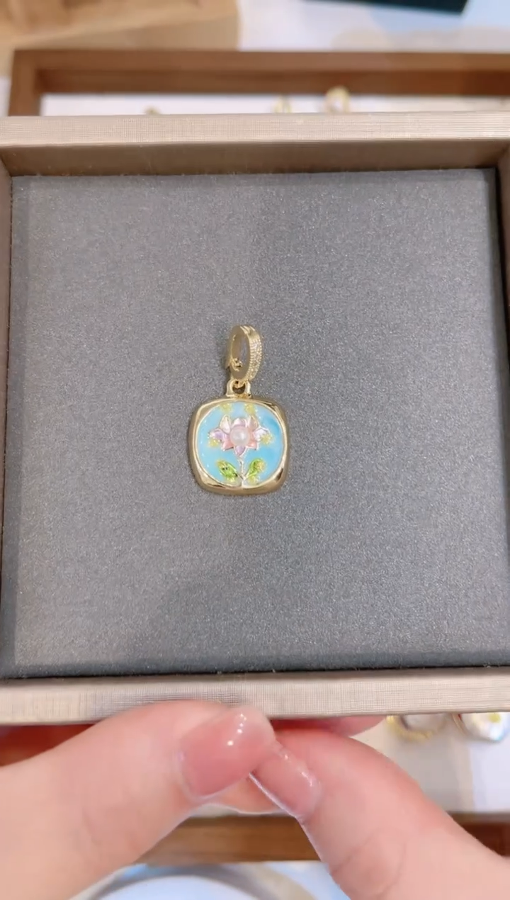 【闪购商品】淡水珍珠颈饰合金吊坠