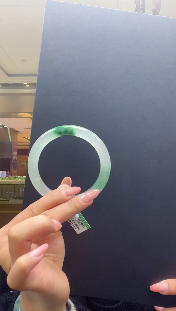 未镶嵌手镯石英质玉4