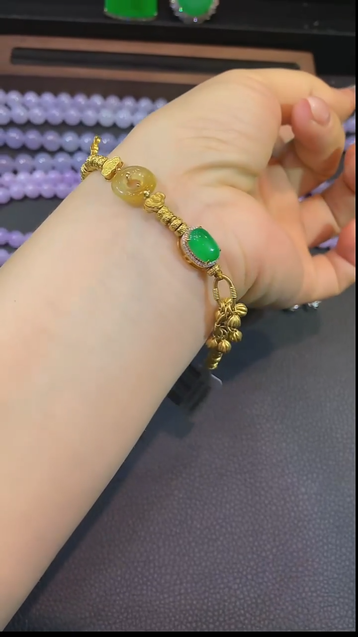 18K金镶嵌手链翡翠手链