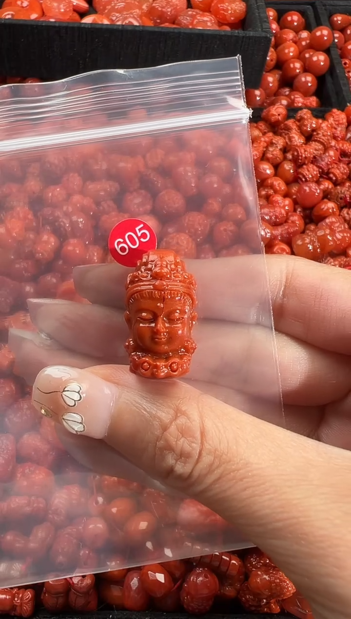 颈饰未镶嵌南红玛瑙轩1