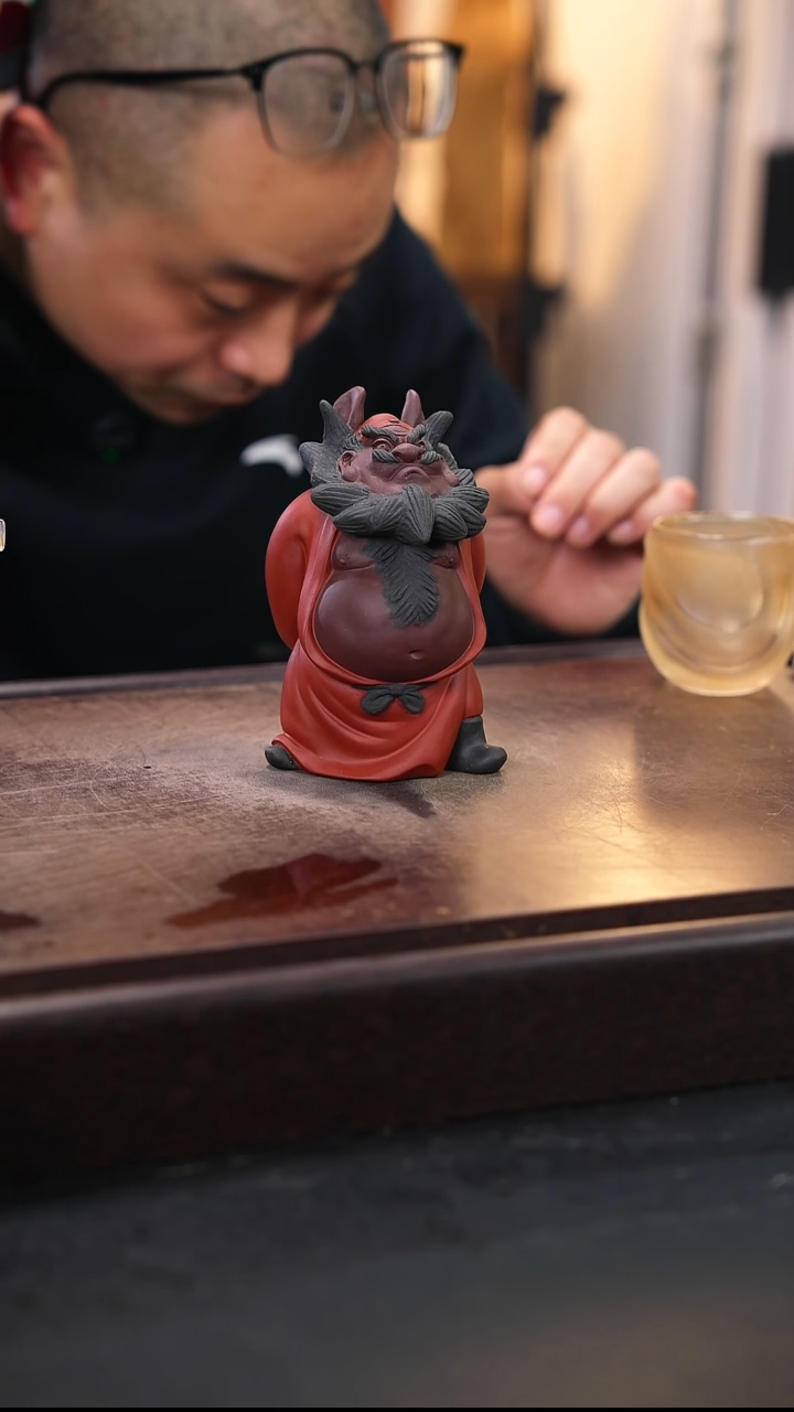 钟馗双色雕塑茶宠