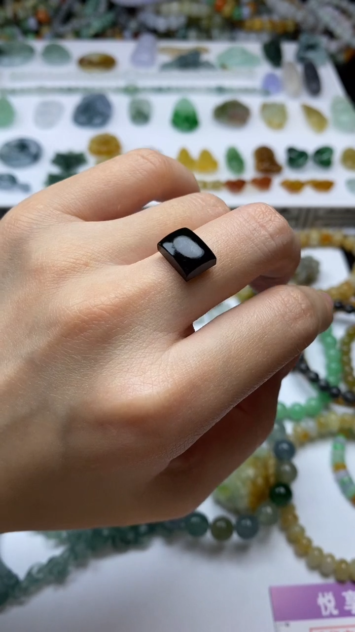 未镶嵌定制翡翠搬*人毛货定制不退不换