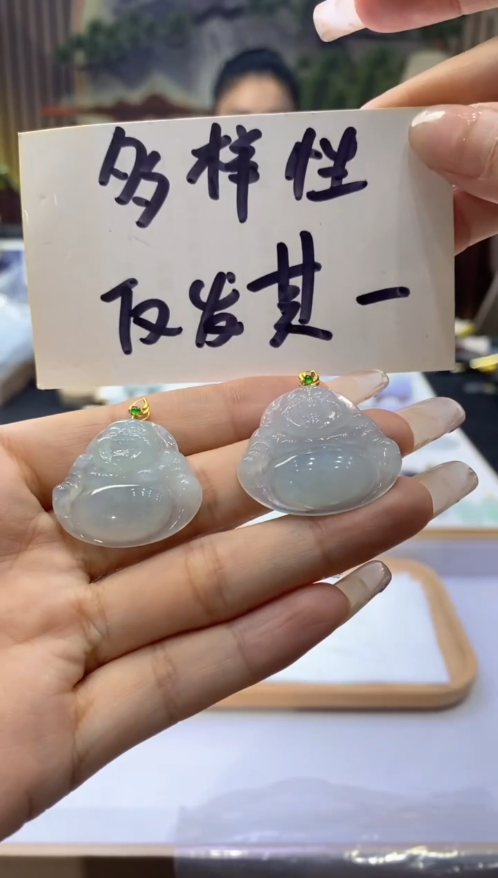 翡翠18K金镶嵌颈饰多样性仅发其一5099