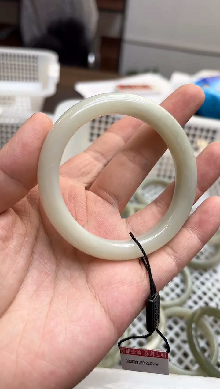 未镶嵌手镯和田玉X-19(60MM)