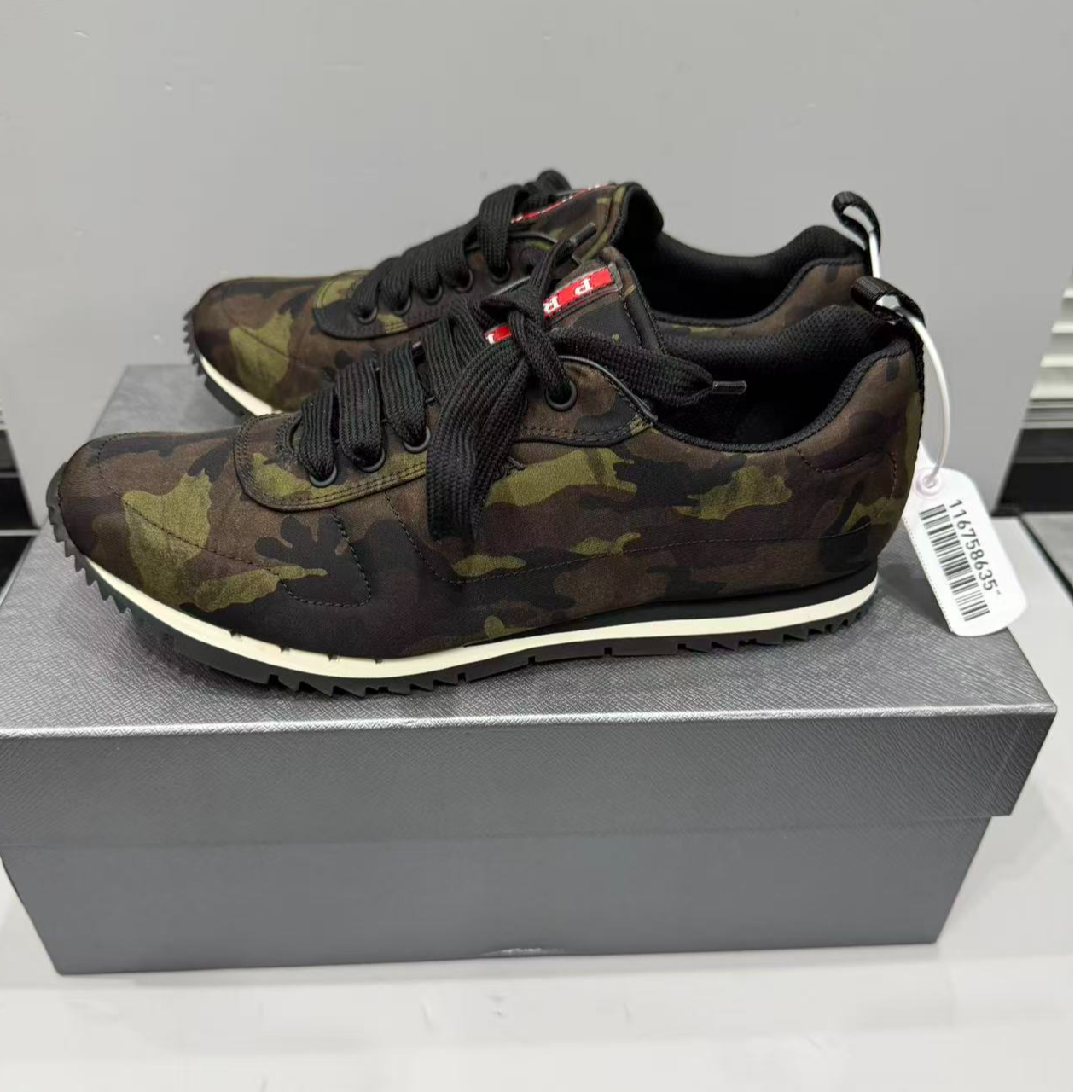 未使用 Prada/普拉达 41码 低帮 265 休闲鞋 全套