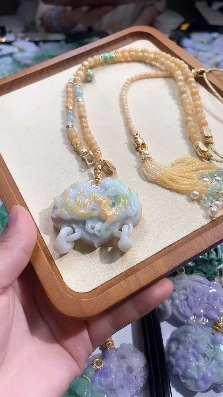 【闪购商品】翡翠颈饰未镶嵌吊坠